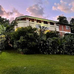 Gasthof Quarters, Babinda